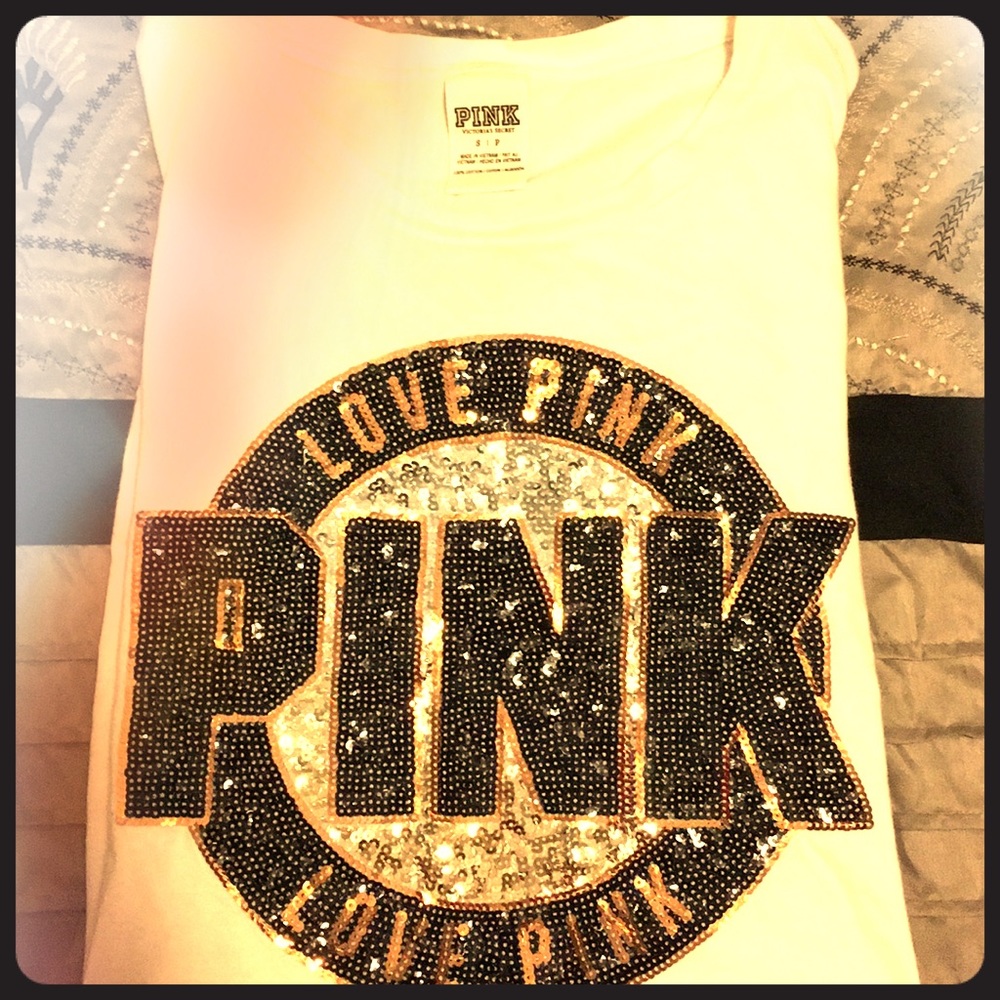 Vs pink t shirt and hoodie. Size Small